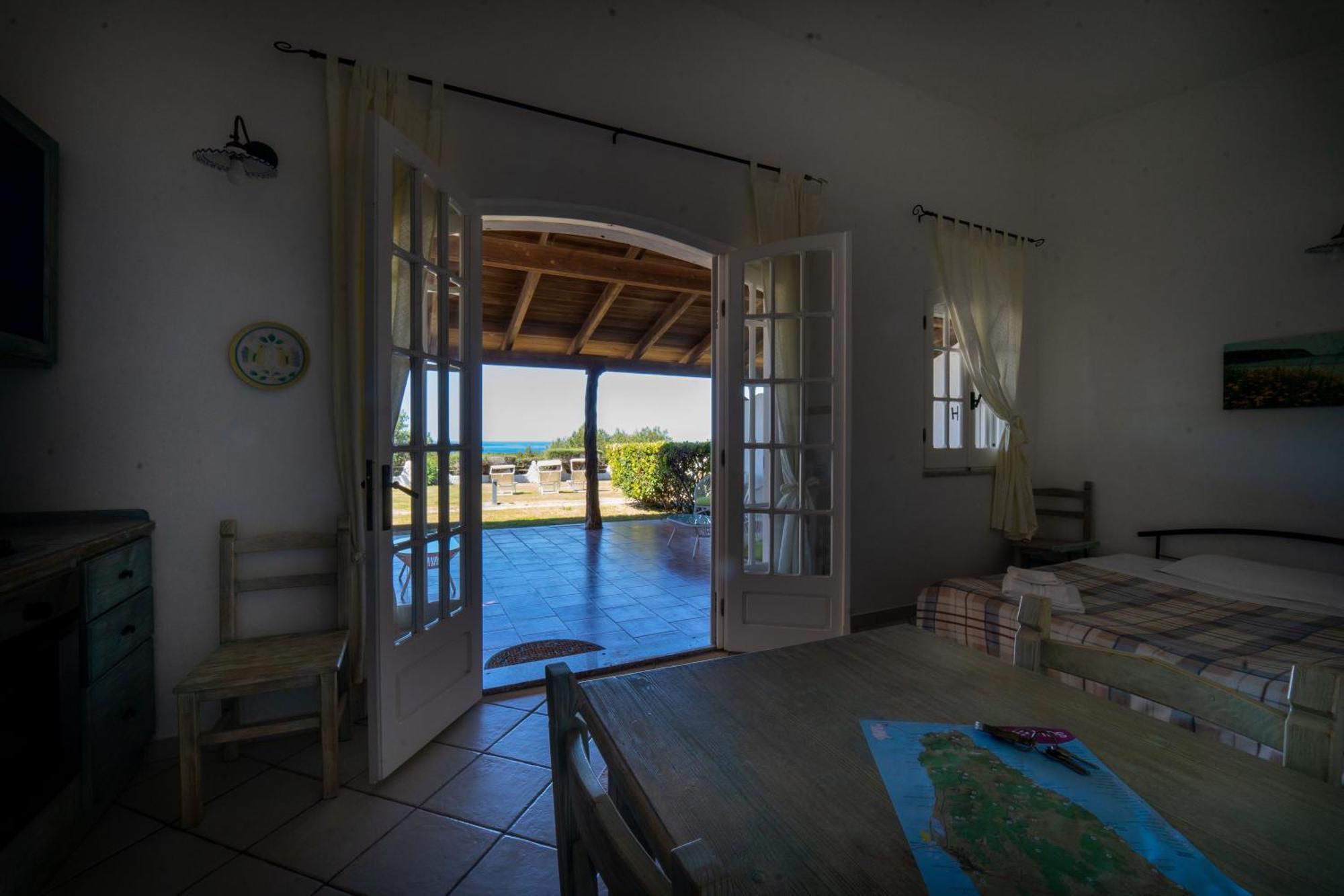 Residence Isola Dei Mori Sant'Antioco Luaran gambar
