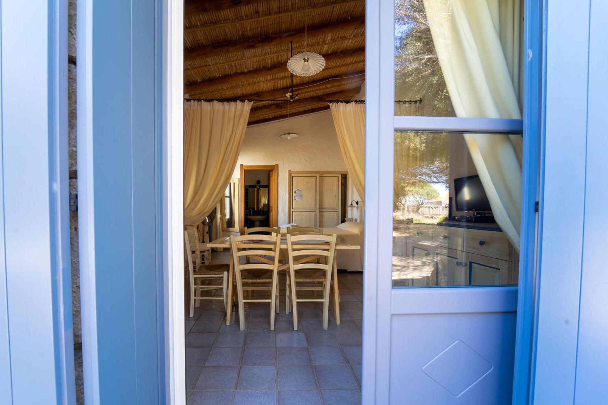 Residence Isola Dei Mori Sant'Antioco Luaran gambar